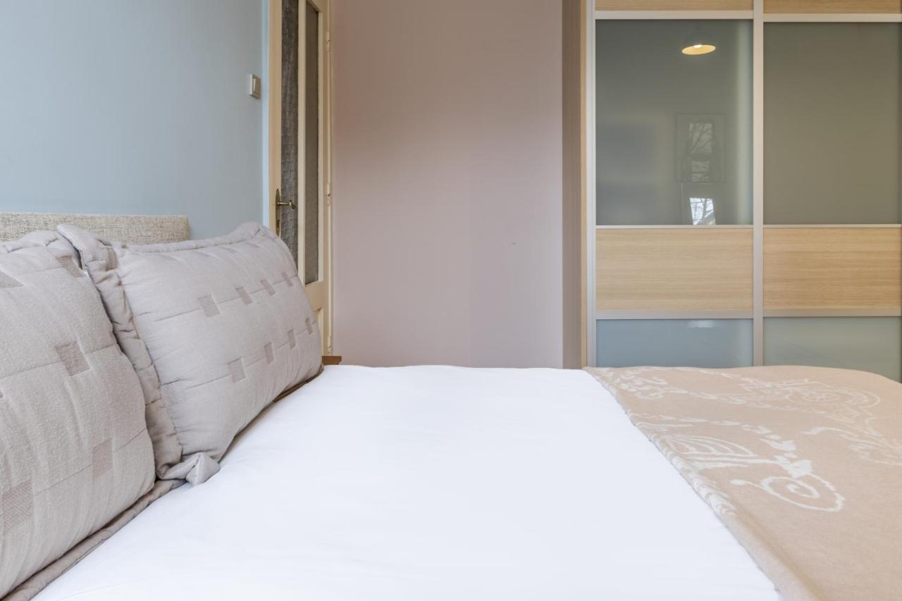 Flat With Balcony And Bosphorus View In Beyoglu Apartment Istanbul Bagian luar foto